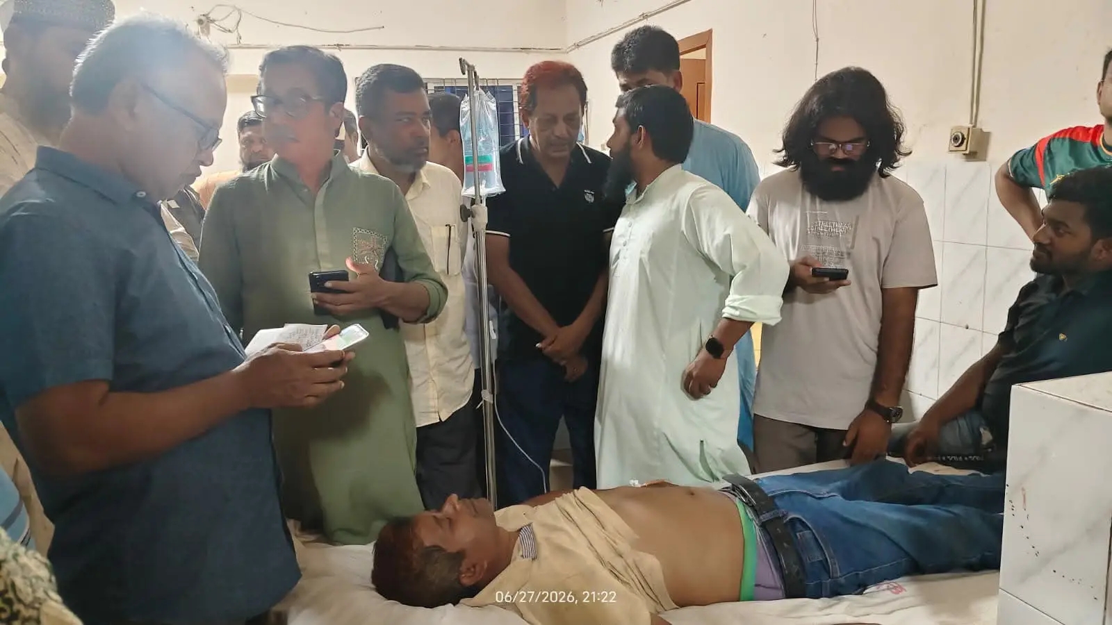 কলাপাড়ায় সাংবাদিকের উপর ছাত্রদলের সন্ত্রাসী হামলা।